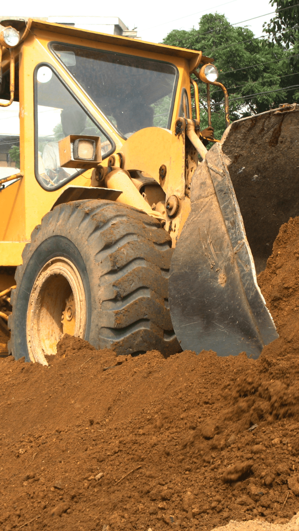 How Earth Mover Tyres are Repaired ? : Expert Tips from Hiway Rubber&nbsp;Industries